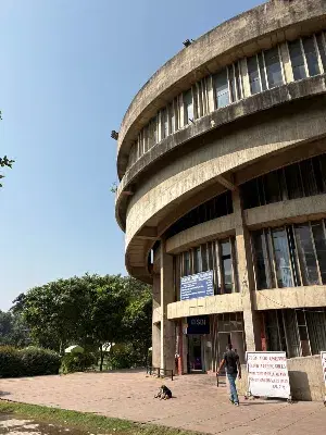 Panjab University Chandigarh Academic building photo 4